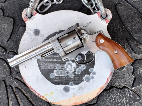 Ruger Redhawk 6 shot hits.png