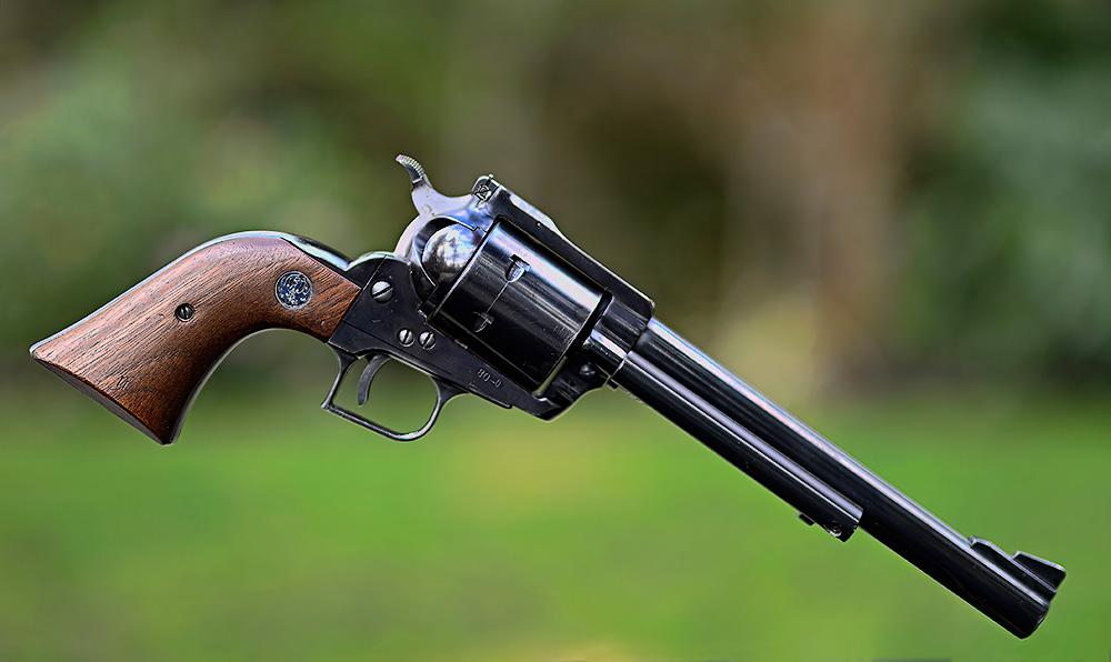 Ruger_Super_Blackhawk_3_Screw_44_2198b_1000p.jpg