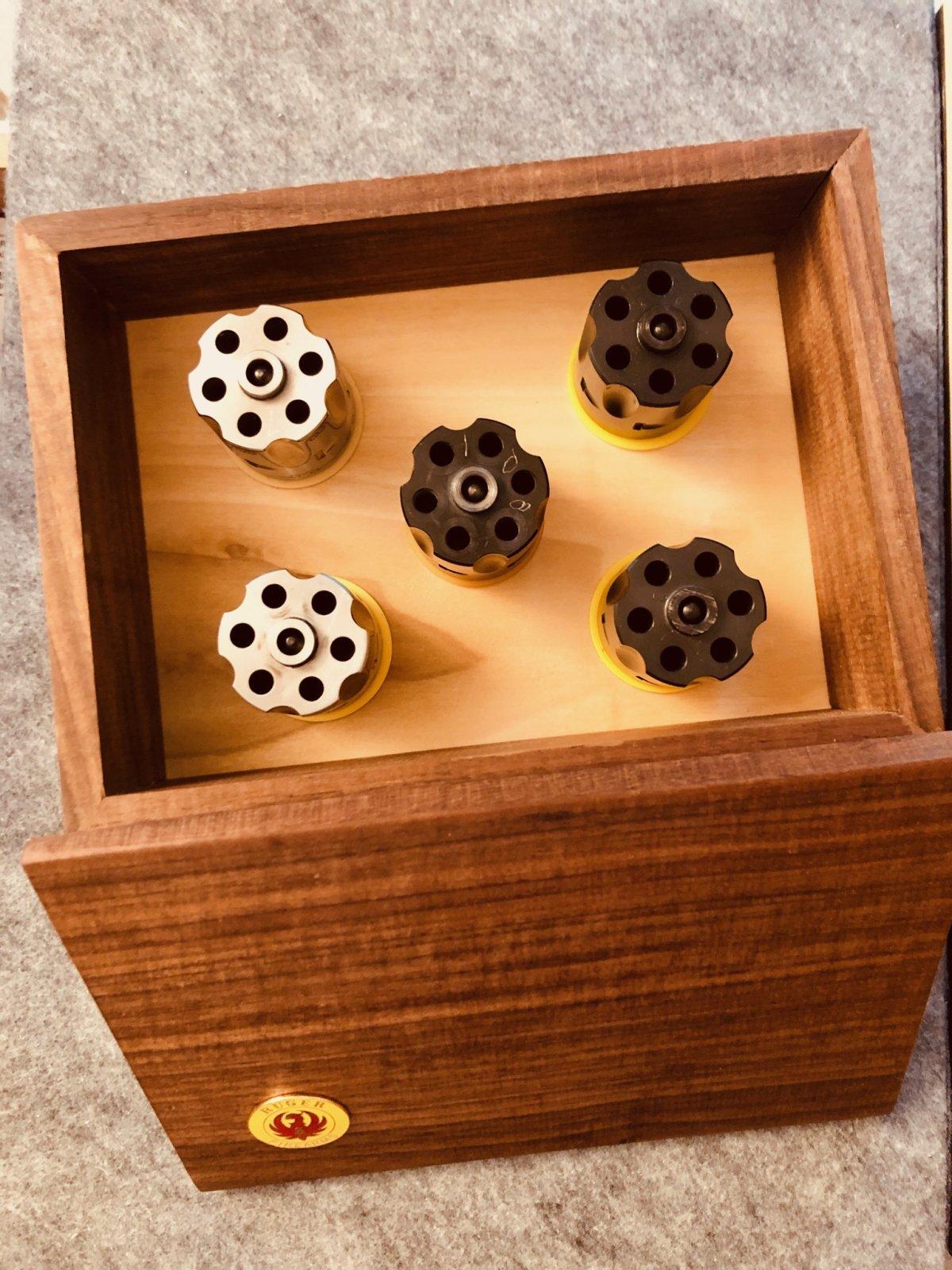 BT 9 Cyl Box FullSizeR (002).jpg