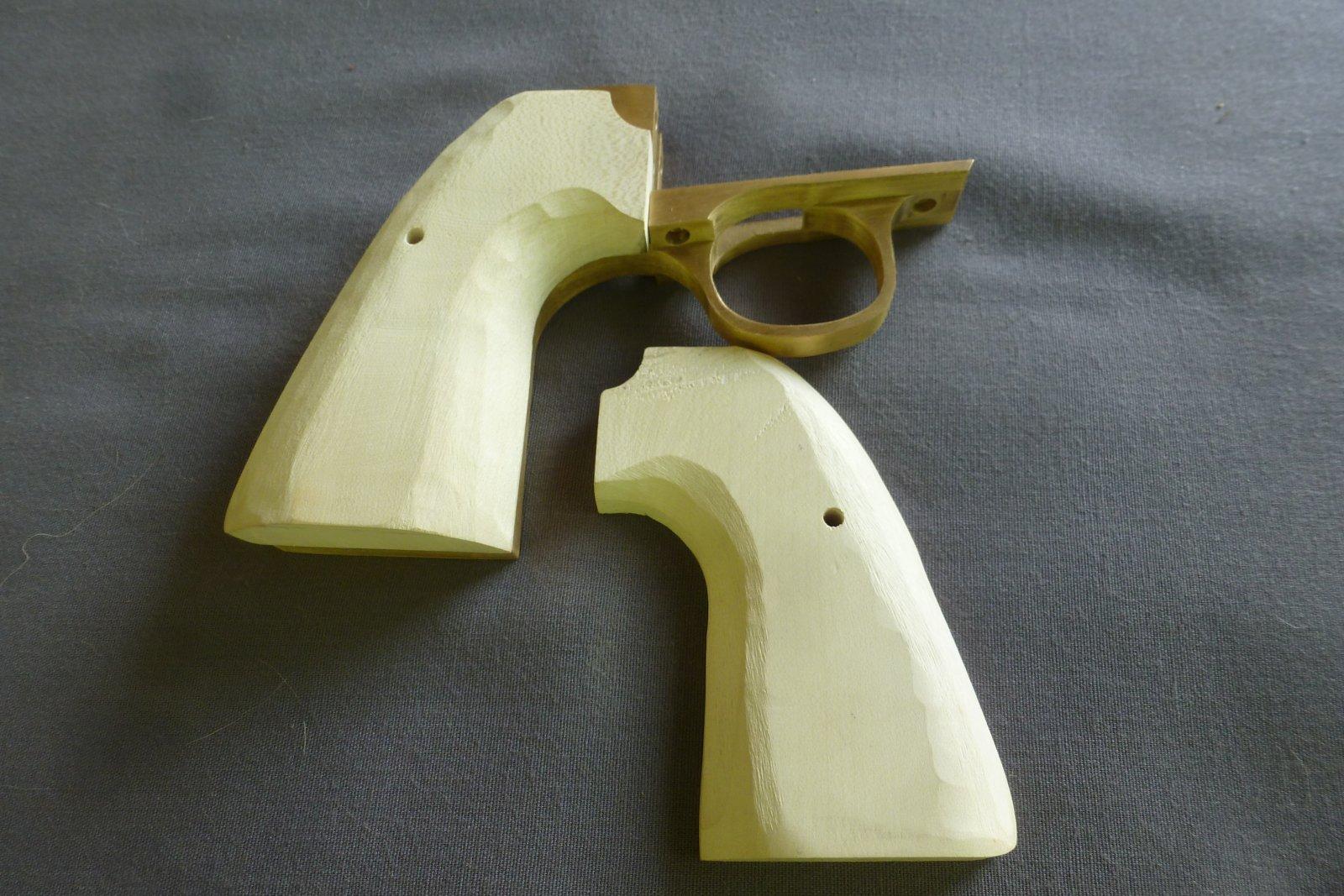 RW grip panels 4.JPG