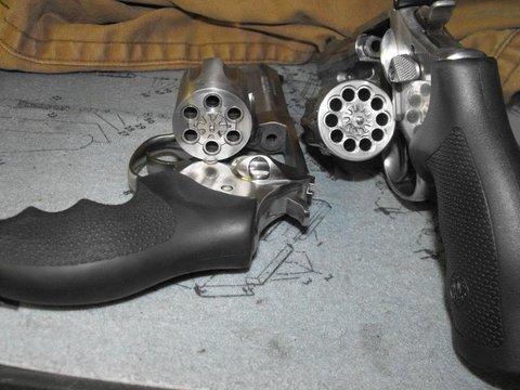 revolvers003_zpscd41b09d.jpeg