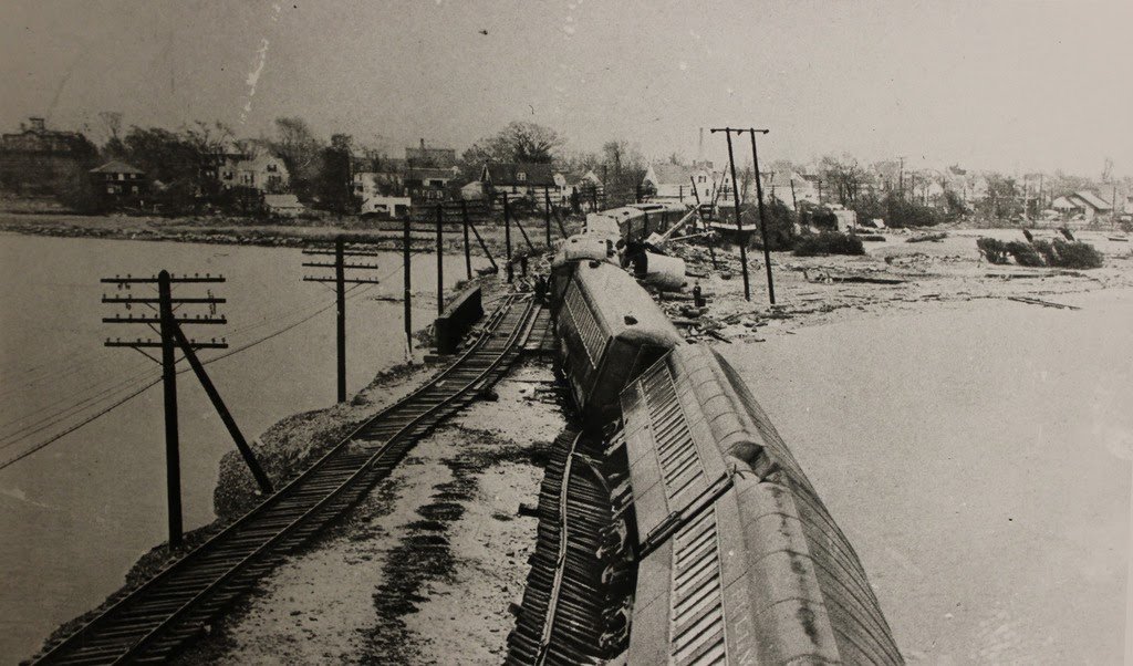 derailed-passenger-train-bostonian-in-stonington-connecticut-after-hurricane-16c003-1024.jpg