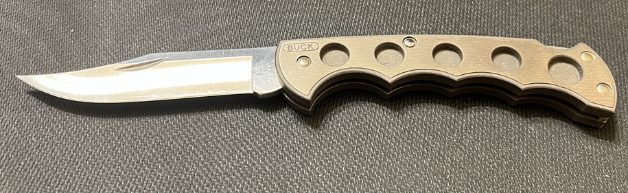 BUCK TITANIUM.jpeg