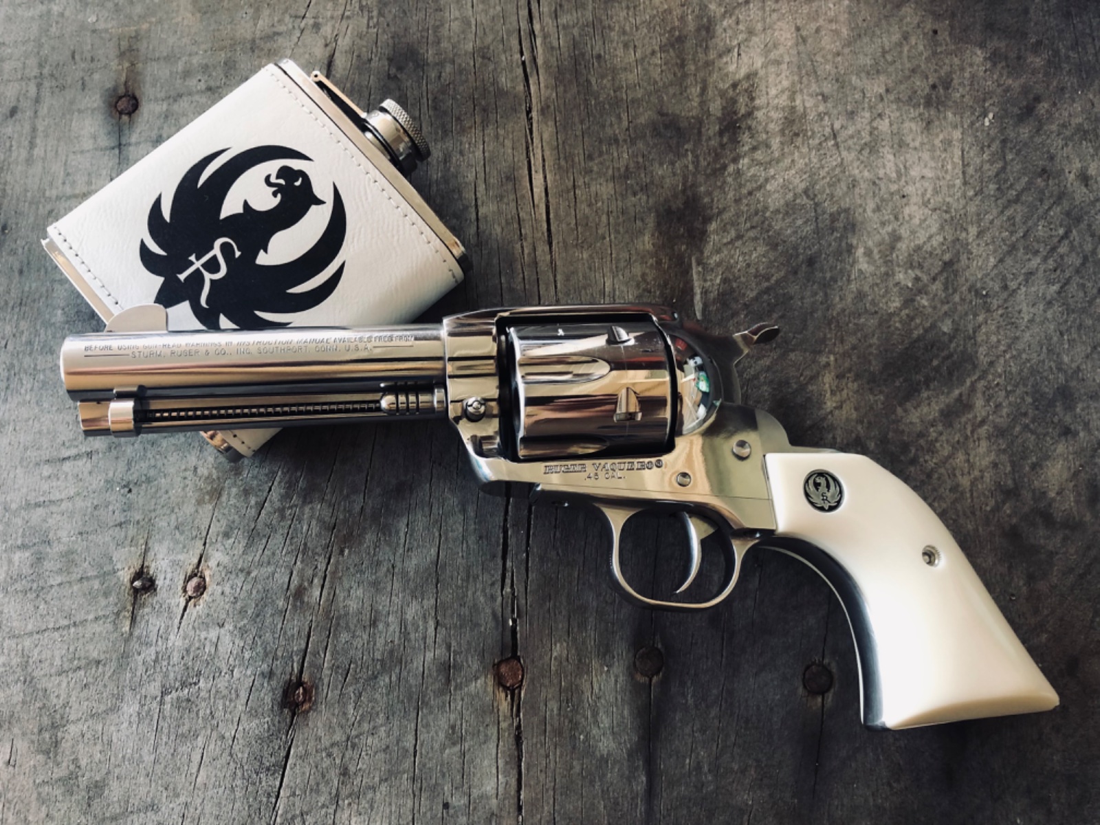 Ruger Vaquero.jpg