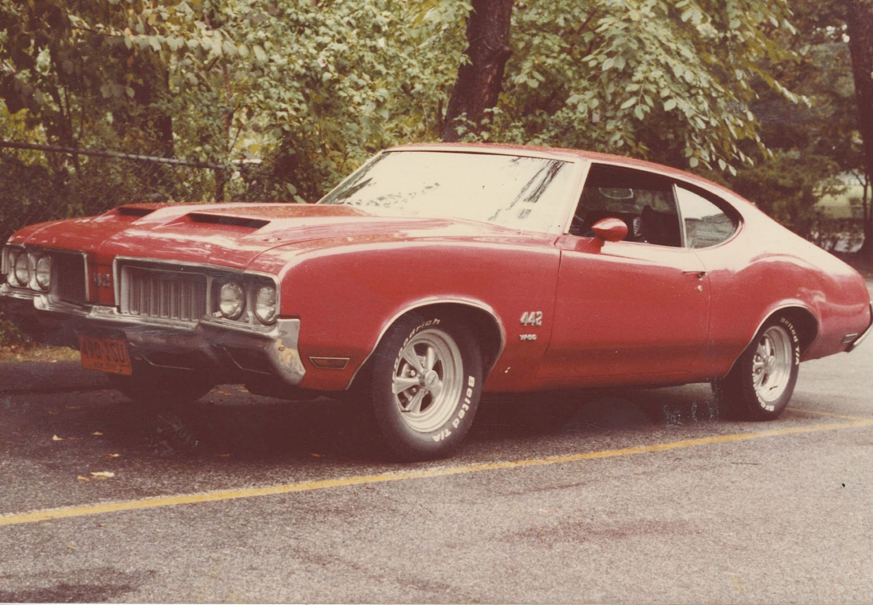 1970 442 W-30.jpg
