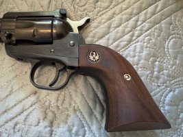 LH grip.jpg
