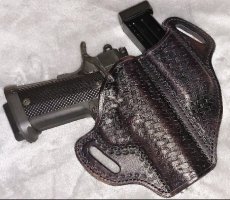 ria_hicap40_commander_in_holster_RR.jpg