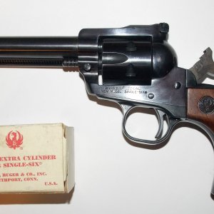 Ruger New Model Single Six .22LR-.22 Mag 002.JPG