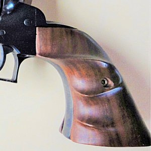 Ruger 44Mag grips - 2.JPG