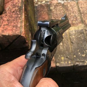 Ruger Blackhawk 3 screw b.jpg