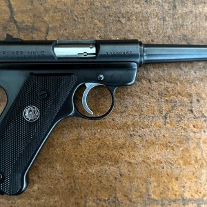 RUGER MARK II - 1.jpg