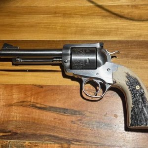 ruger bisley left.jpg